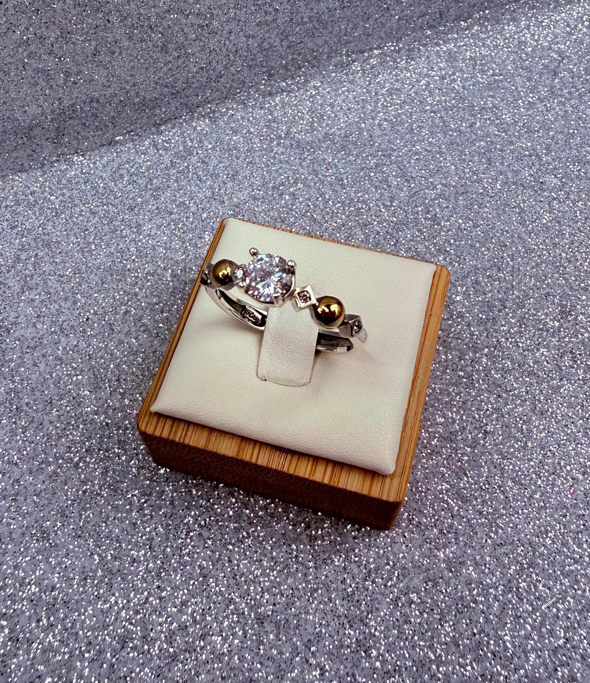 Anillo Dama Diseño Circón con Microcircones