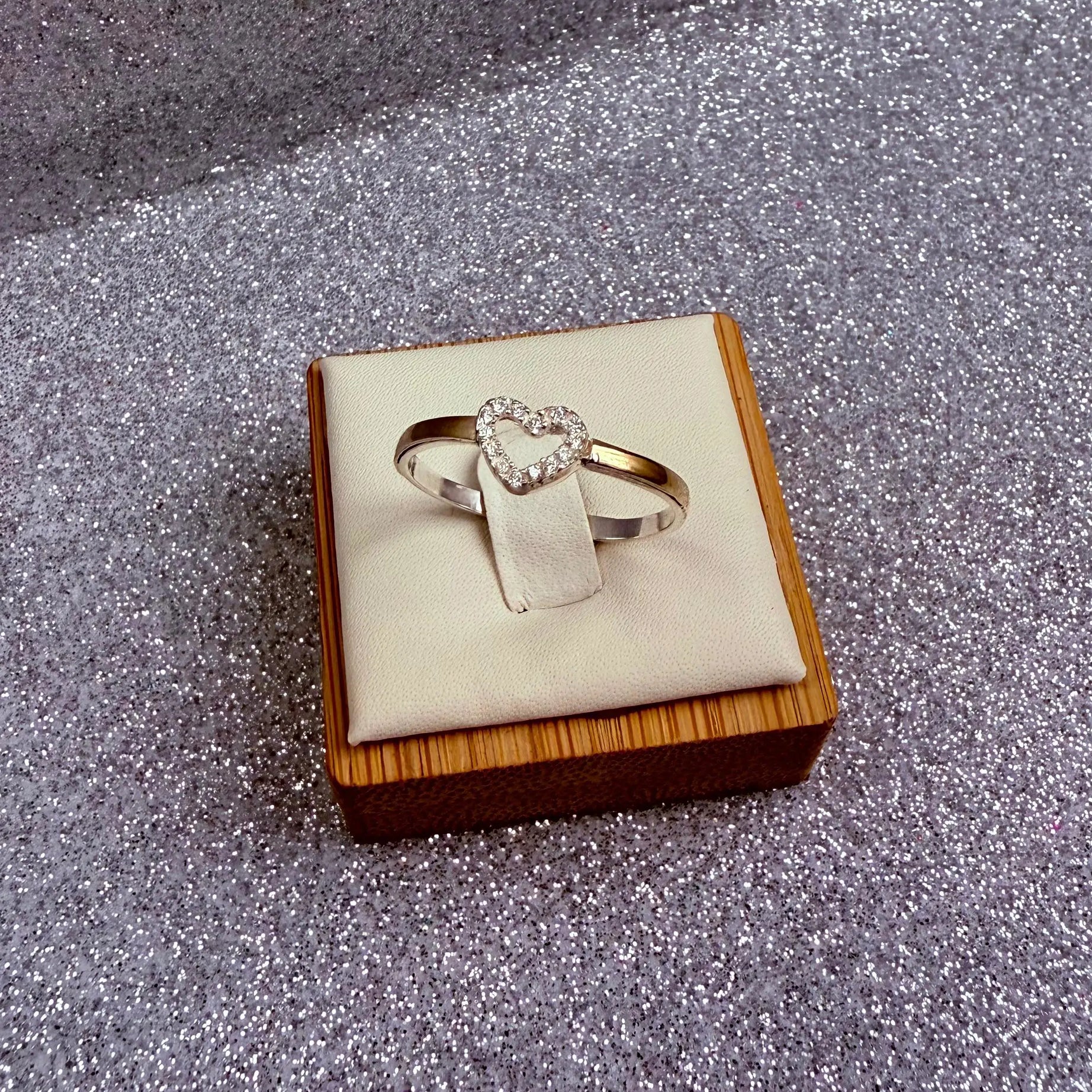 Anillo Dama Diseño Corazón microcircones