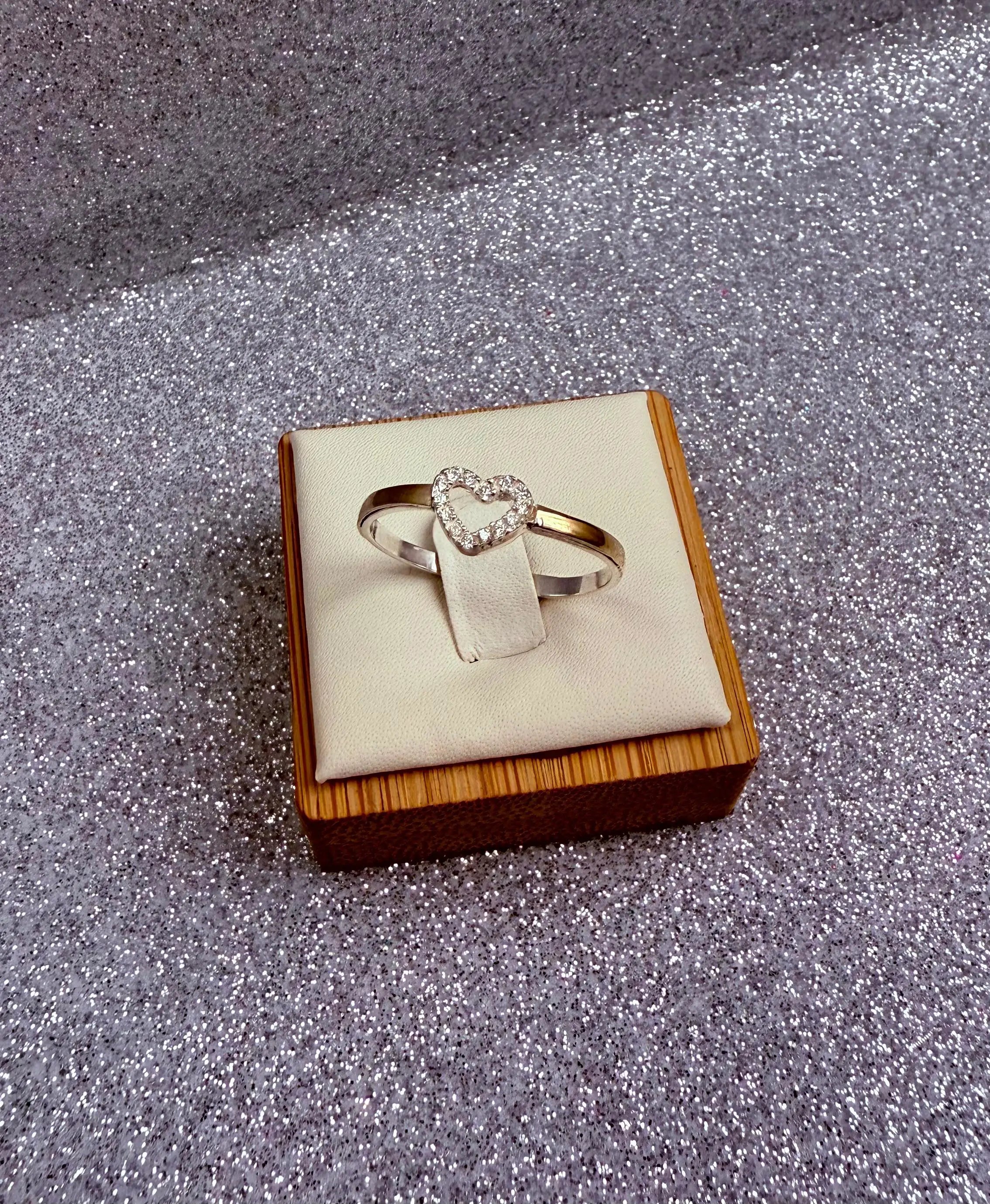 Anillo Dama Diseño Corazón microcircones