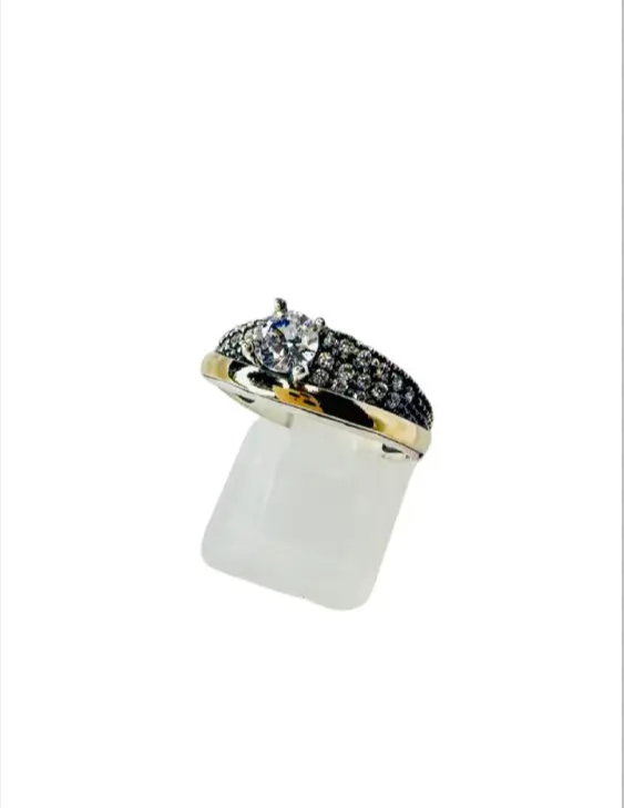 Anillo Dama Diseño  Circón P.925 con Oro de 14k.