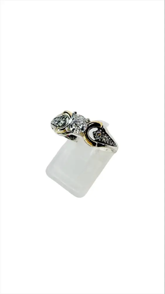 Anillo Dama Diseño  Circón P.925 con Oro de 14k.