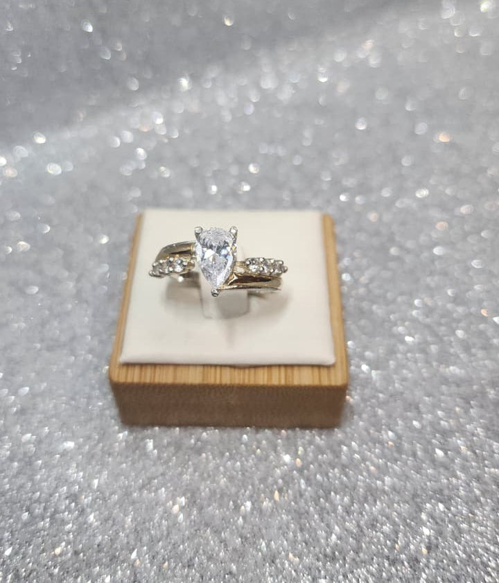 Anillo Dama Diseño Circon P.925 con Oro de 14k.