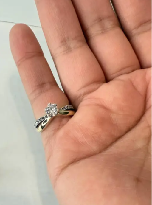 Anillo Dama Diseño  Circón P.925 con Oro de 14k.