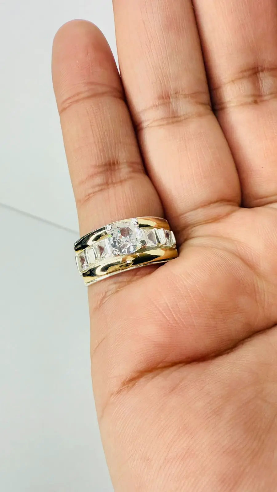 Anillo Dama Diseño  Circón P.925 con Oro de 14k.