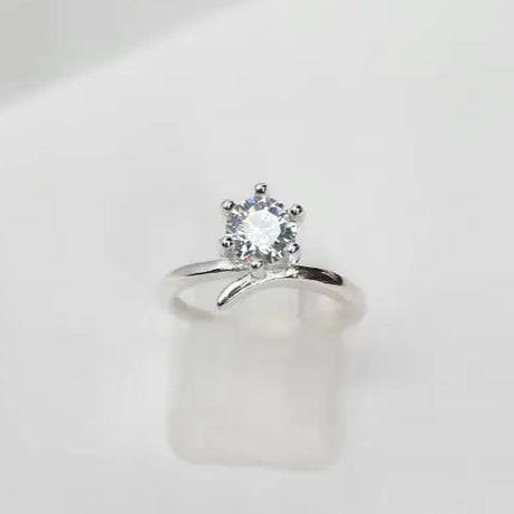 Anillo Dama Diseño Circón en Plata fina ley 925