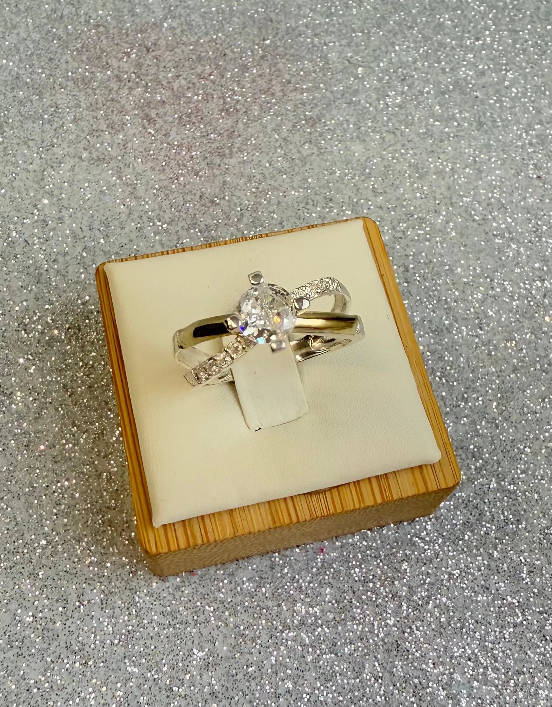 Anillo Dama Diseño Circón P.925 con Oro de 14k