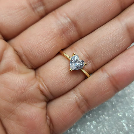 Anillo dama Diseño Corazón Solitario Circón  en Plata 925 con Baño de Oro 18kilates