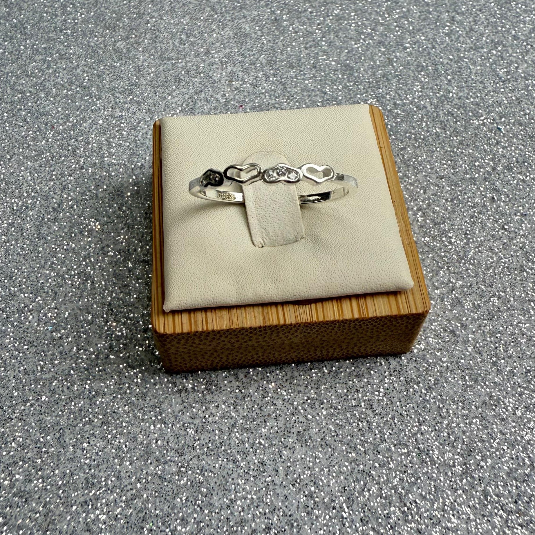 Anillo Dama Diseño Corazones microcircones Plata 925