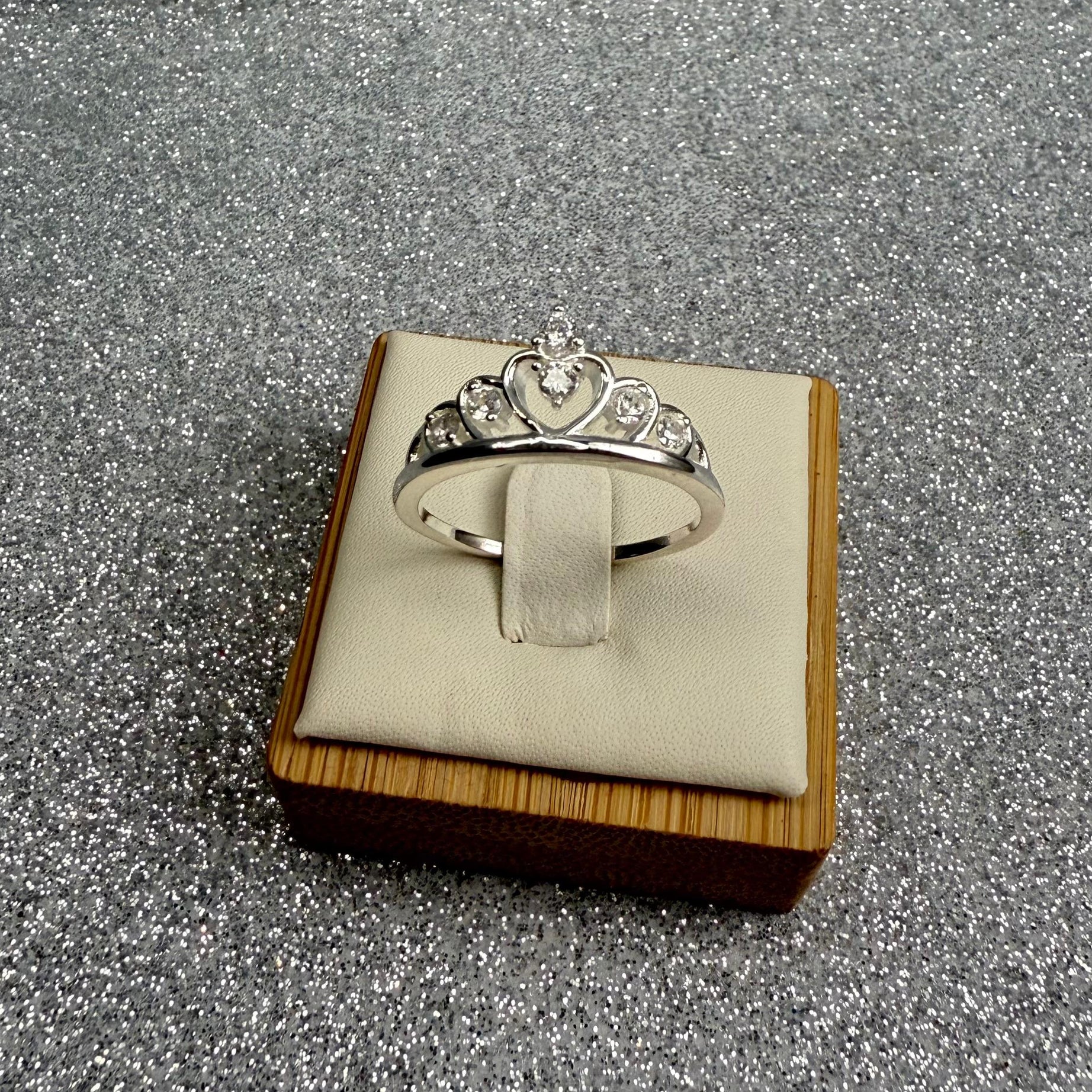 Anillo Dama Diseño Corona microcircones Plata fina ley 925