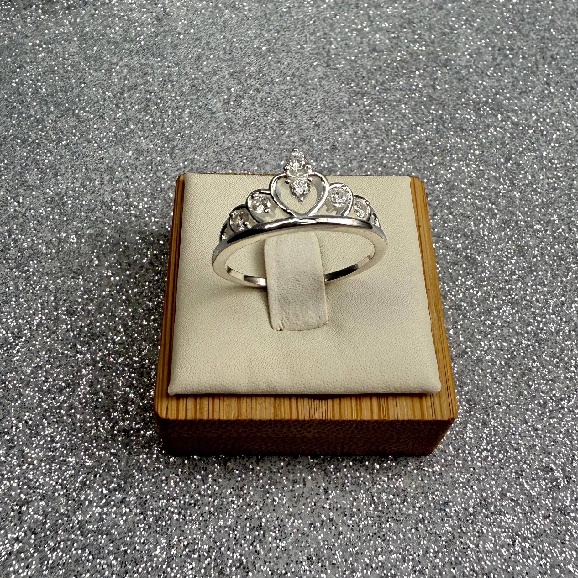 Anillo Dama Diseño Corona microcircones Plata fina ley 925