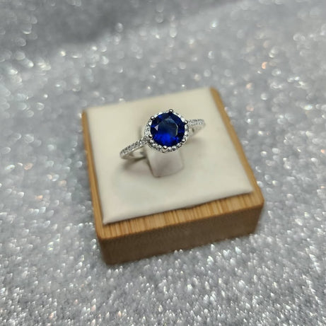 Anillo Dama Diseño Solitario Circón Azul en Plata fina ley 925