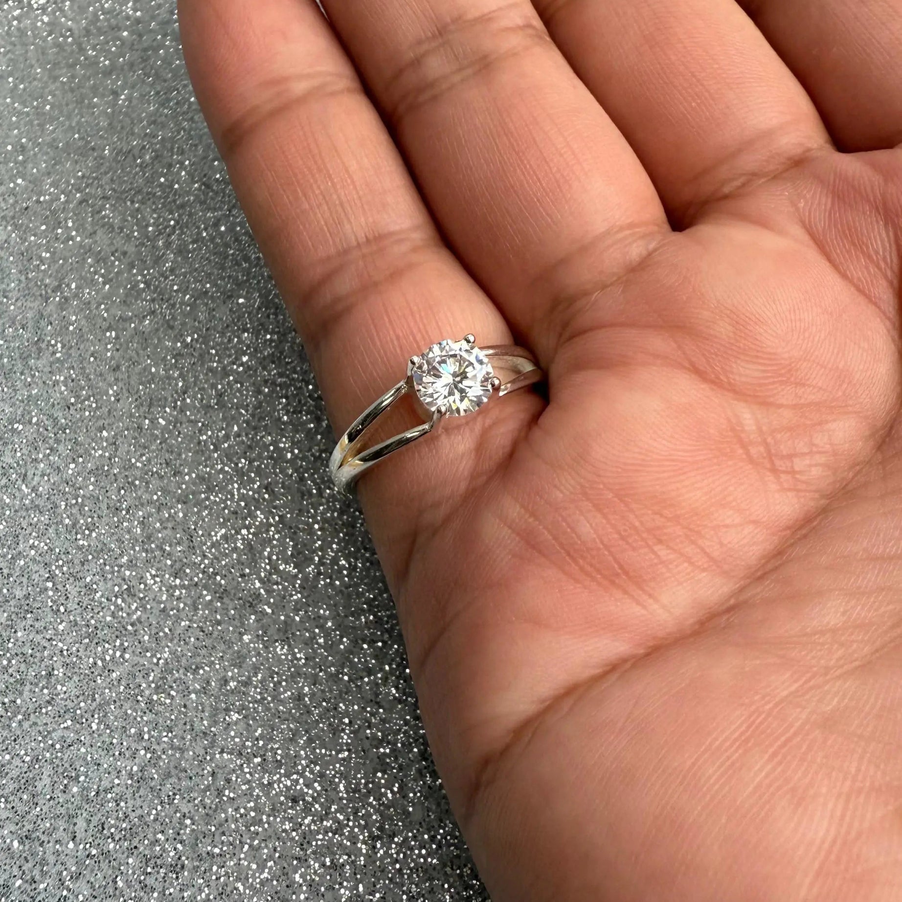 Anillo Dama Diseño Solitario circón cristal Plata fina ley 925