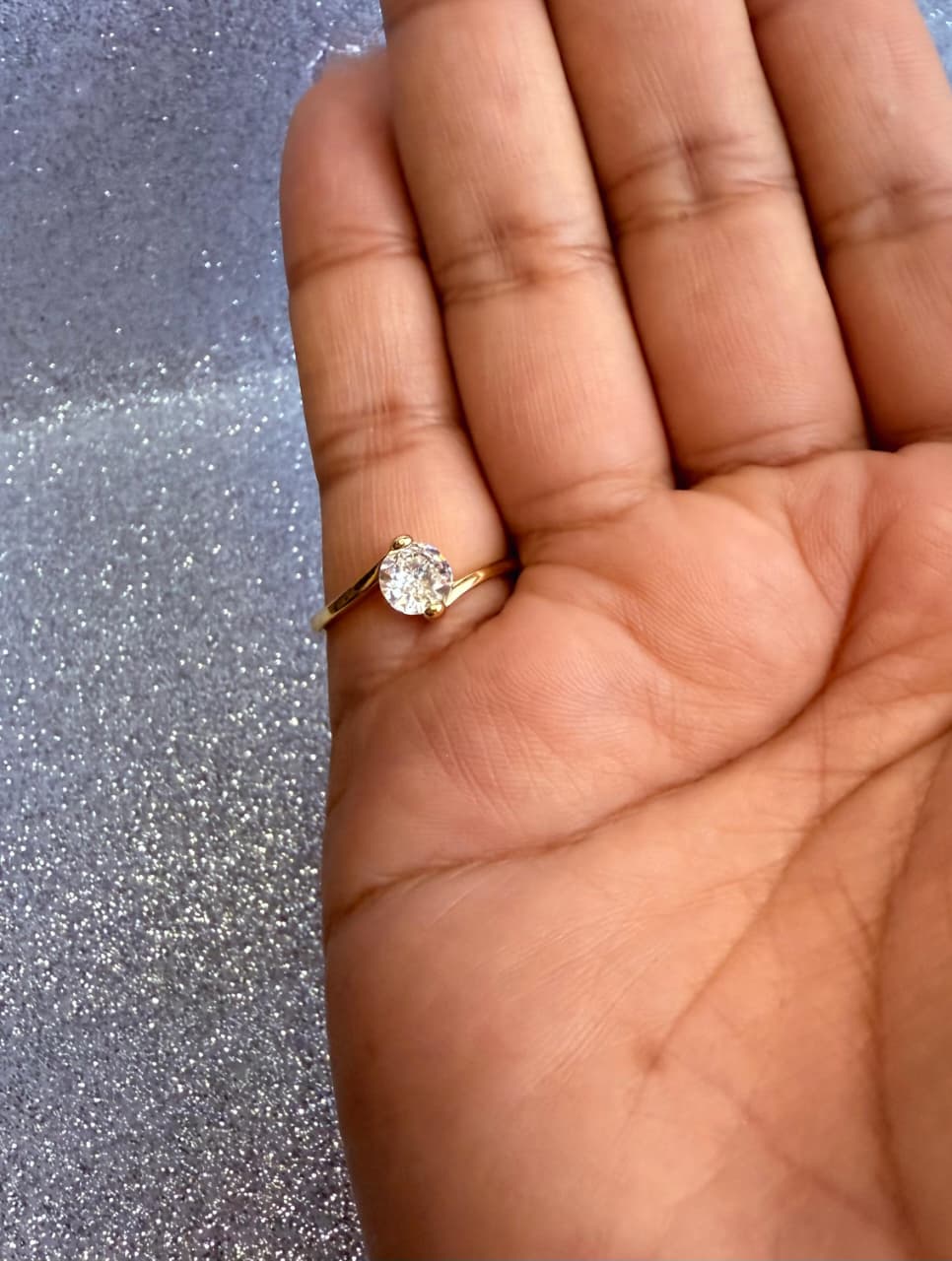 Anillo dama Diseño circón en Plata 925 con Baño de Oro 18kilates