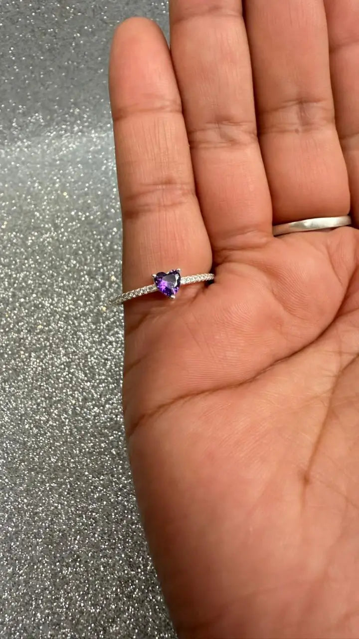 Anillo Dama Diseño corazón Violeta con microcircones Plata fina ley 925