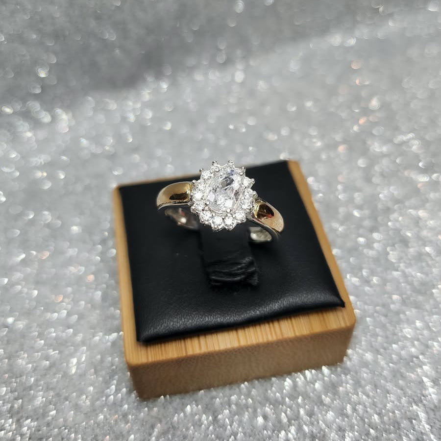 Anillo Dama Diseño Flor Circón P.925 con Oro de 14kilates
