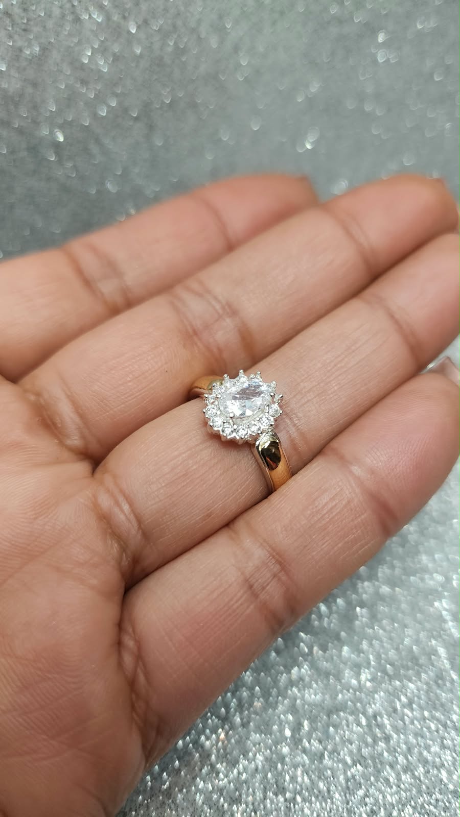 Anillo Dama Diseño Flor Circón P.925 con Oro de 14kilates
