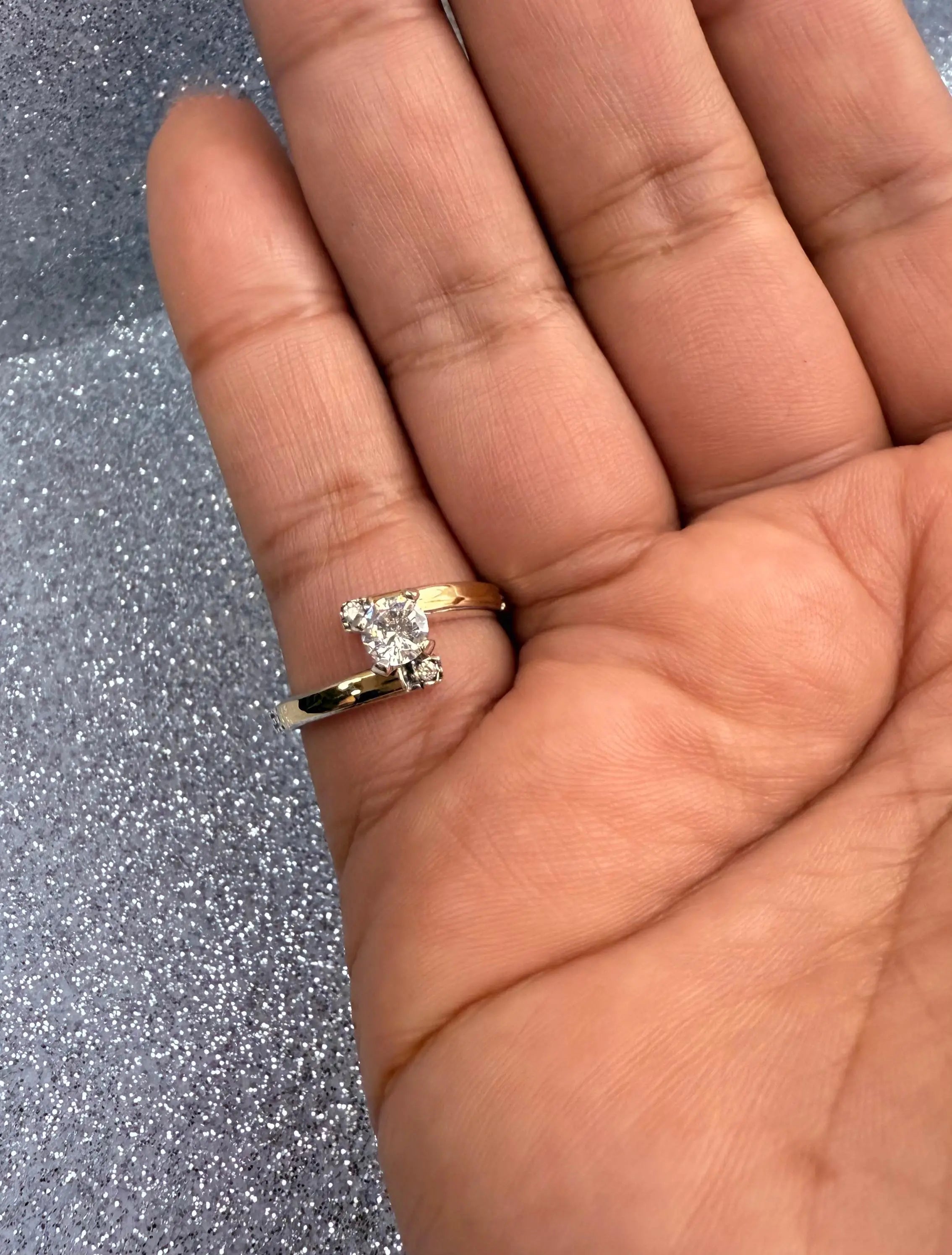 Anillo Dama Diseño brazo abierto Circón