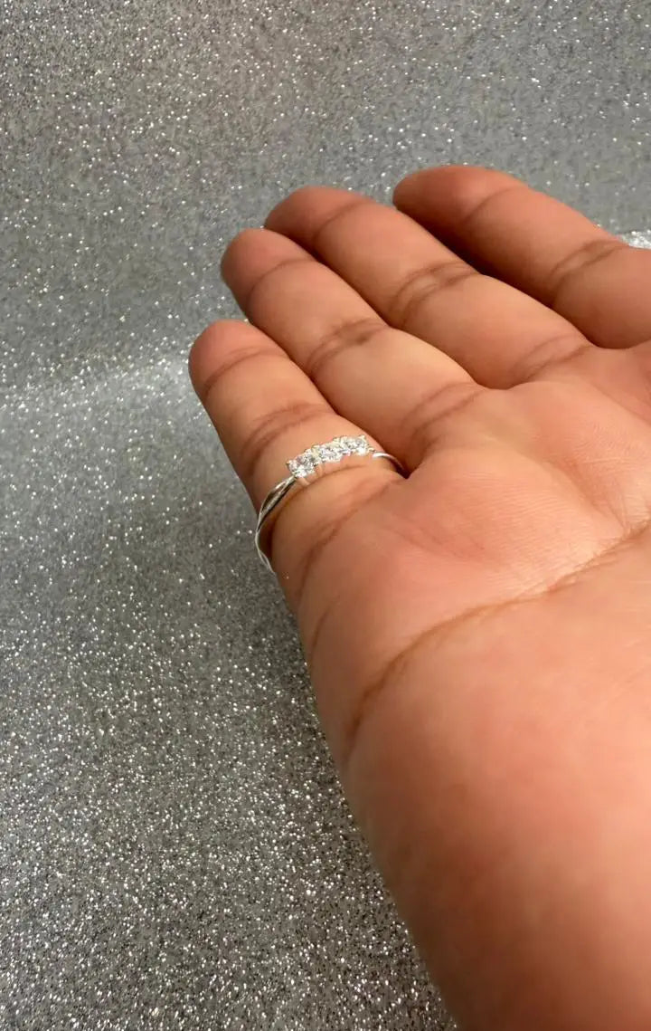 Anillo Dama diseño tres circones Plata 925