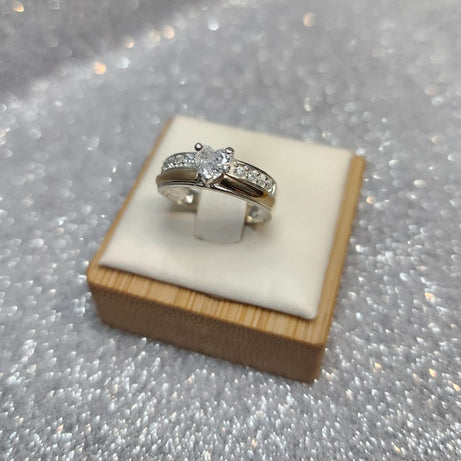 Anillo Dama Diseño Circón corazon P.925 con Oro de 14kilates