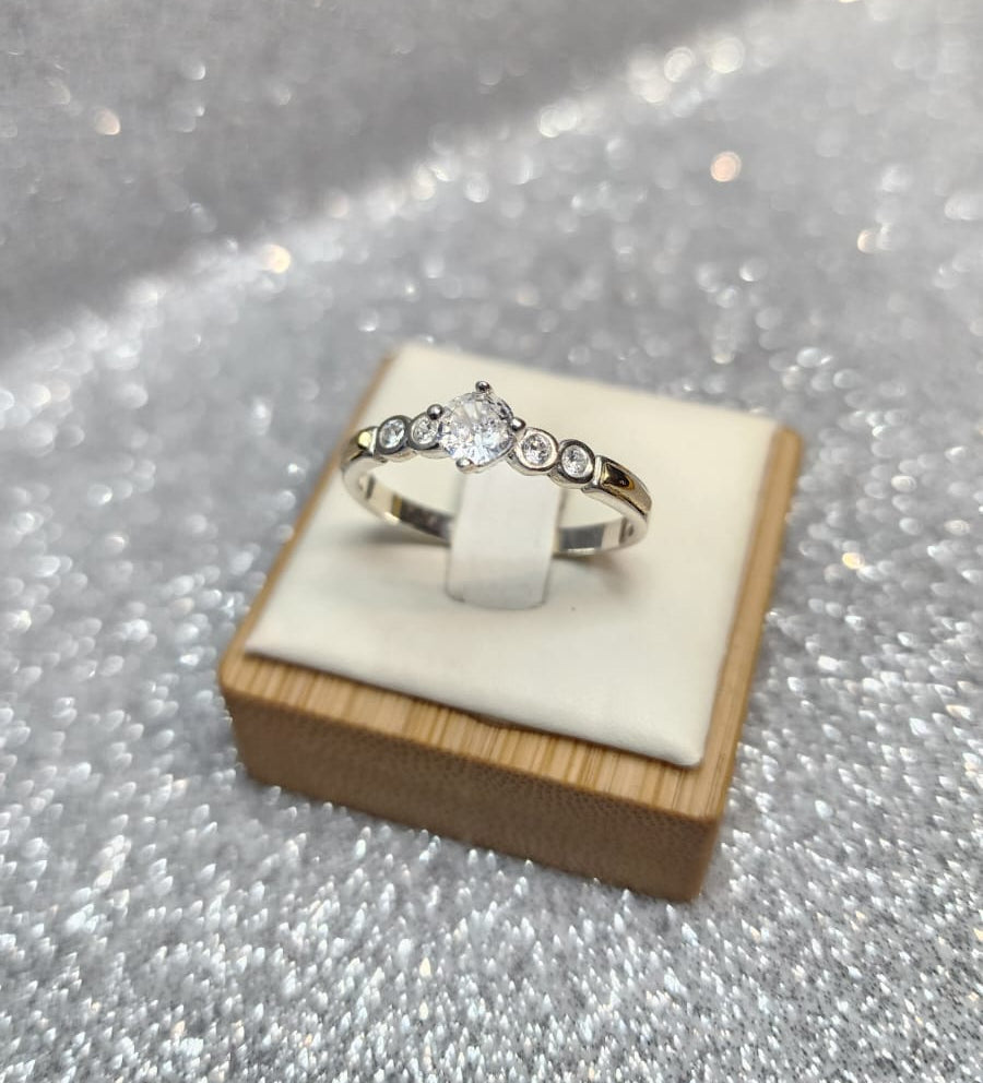 Anillo Dama Diseño Circones P.925 con Oro de 14kilates