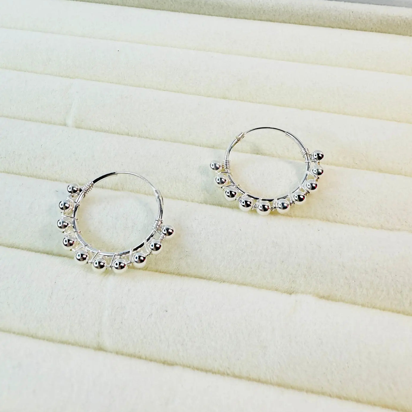 Aros Argolla Diseño tejido pelotitas