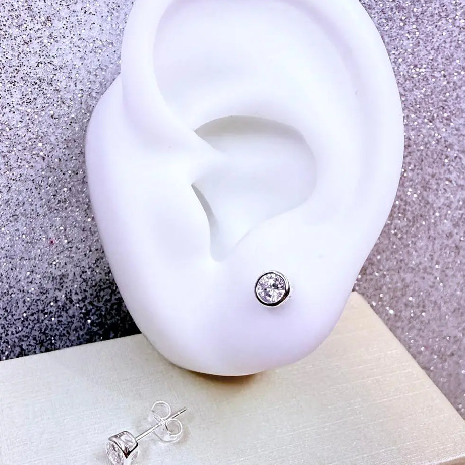 Aros Punto de luz cristal Redondo pequeño Plata fina ley 925 mujer o hombre