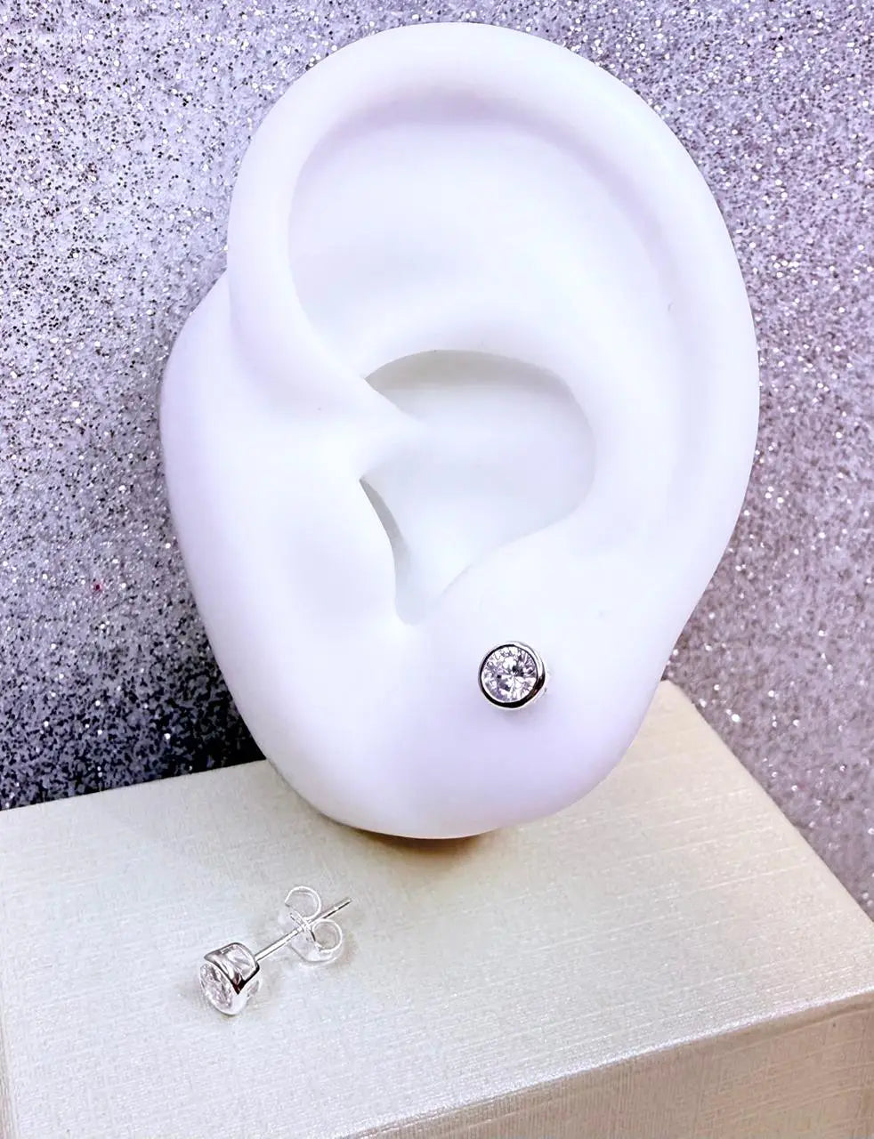 Aros Punto de luz cristal Redondo pequeño Plata fina ley 925 mujer o hombre