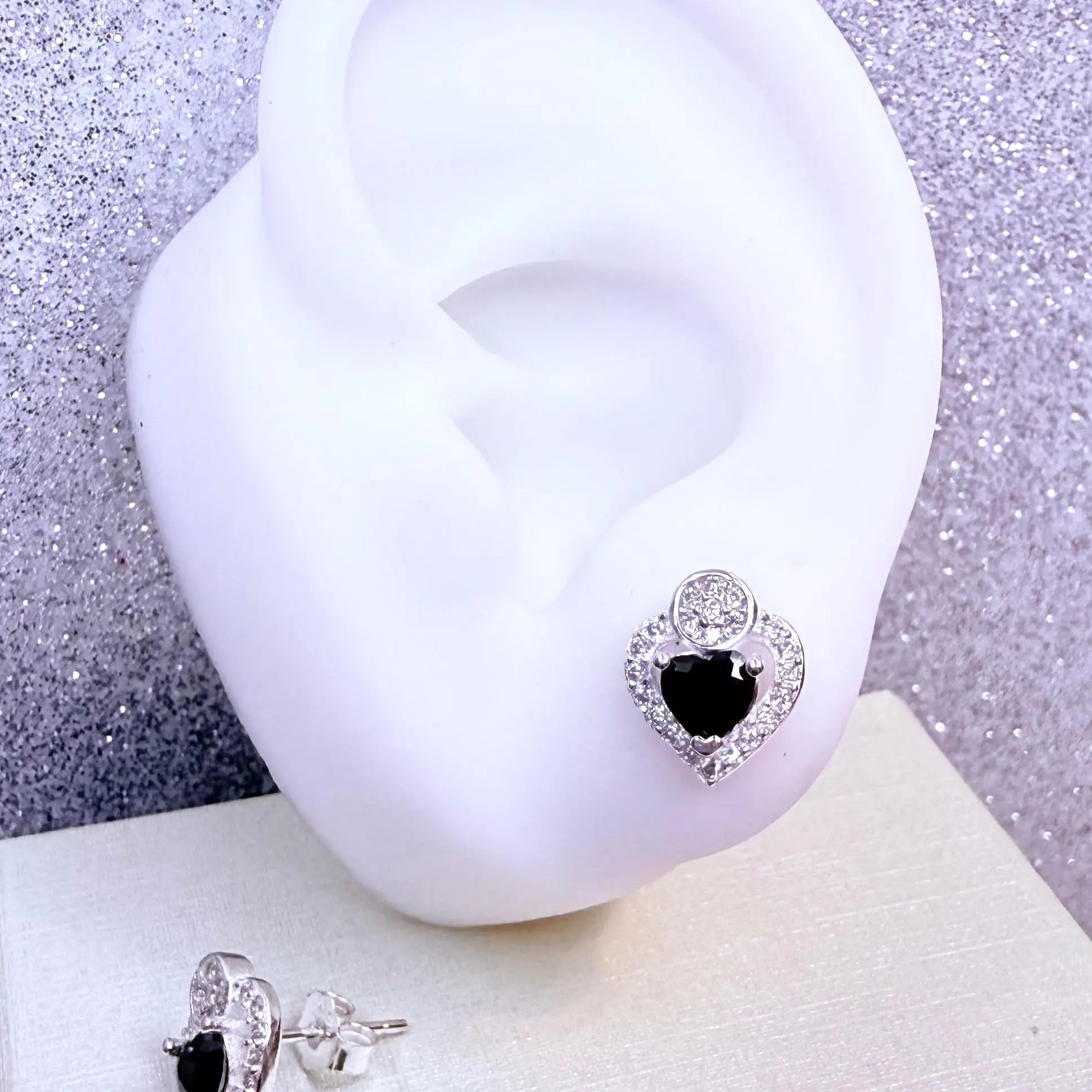 Aros dama Corazon circon negro con micro circones cristal Plata fina ley 925