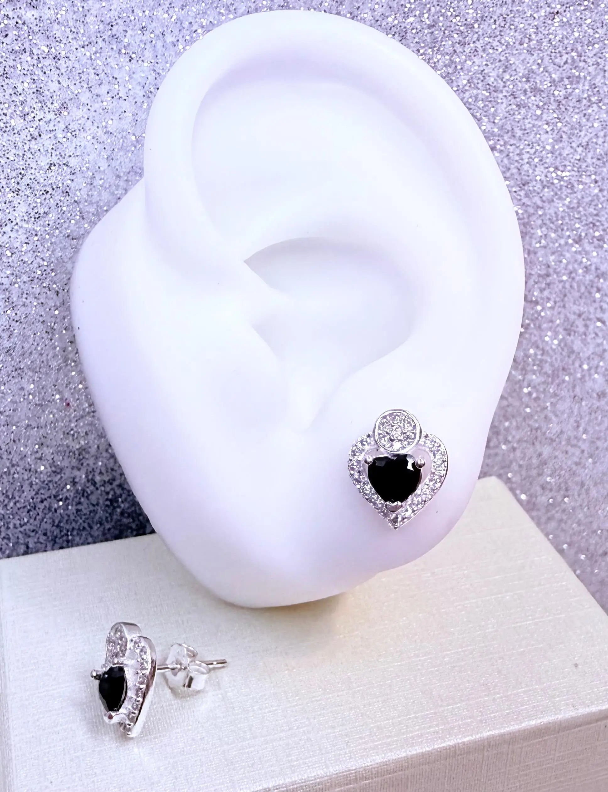 Aros dama Corazon circon negro con micro circones cristal Plata fina ley 925