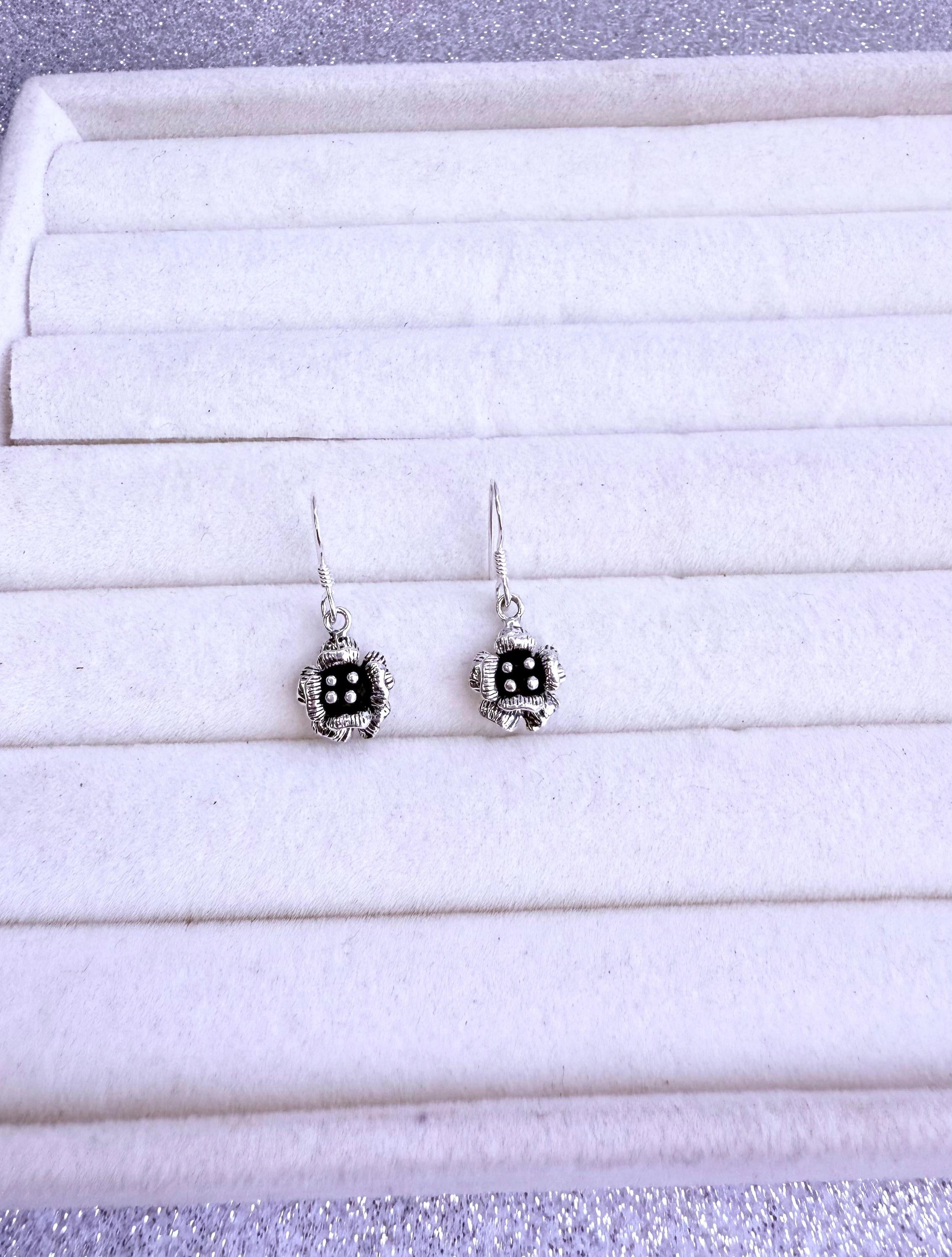 Aros dama Diseño flor Plata fina ley 925