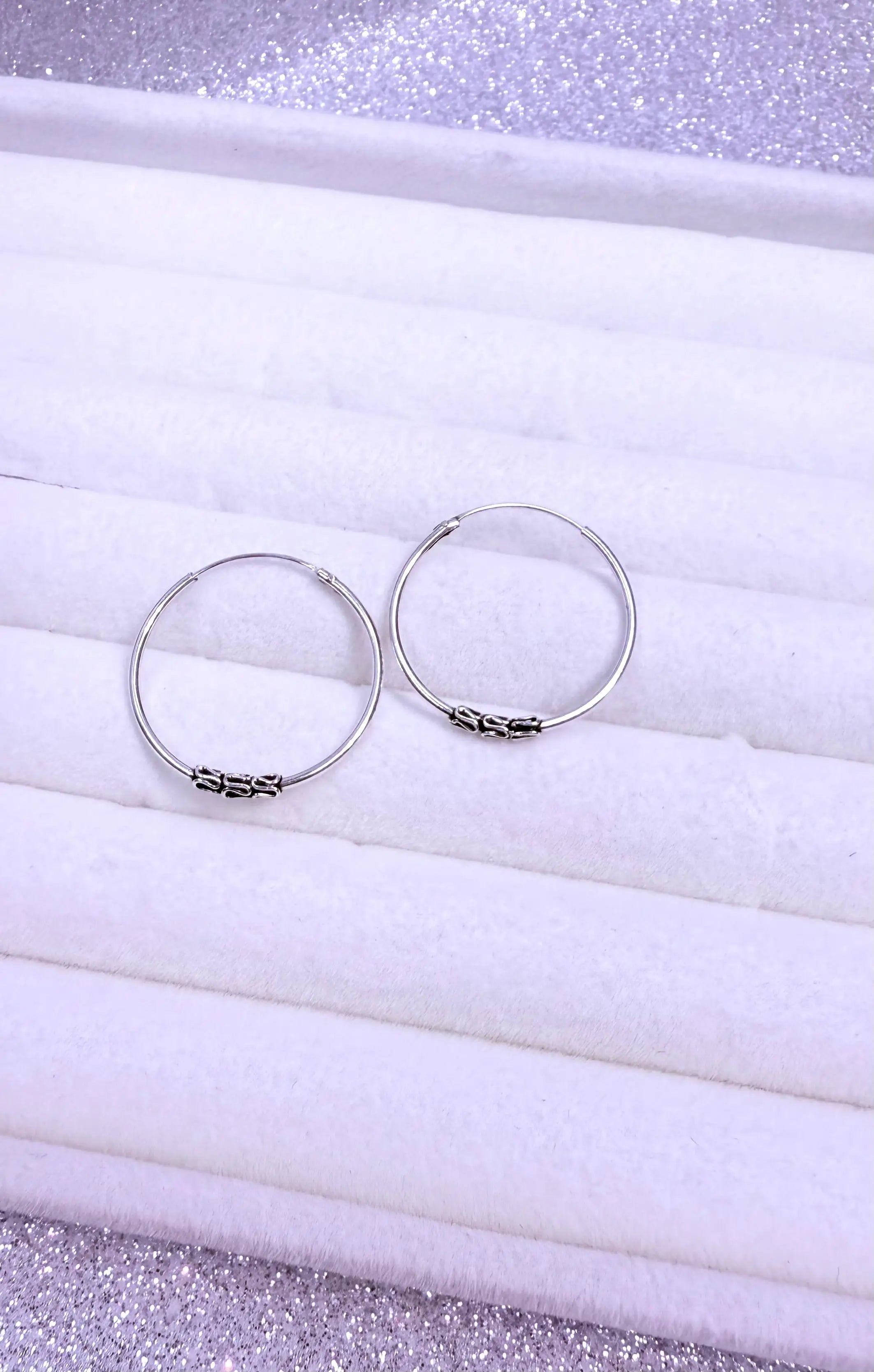 Aros dama argolla diseño Bali Plata fina ley 925