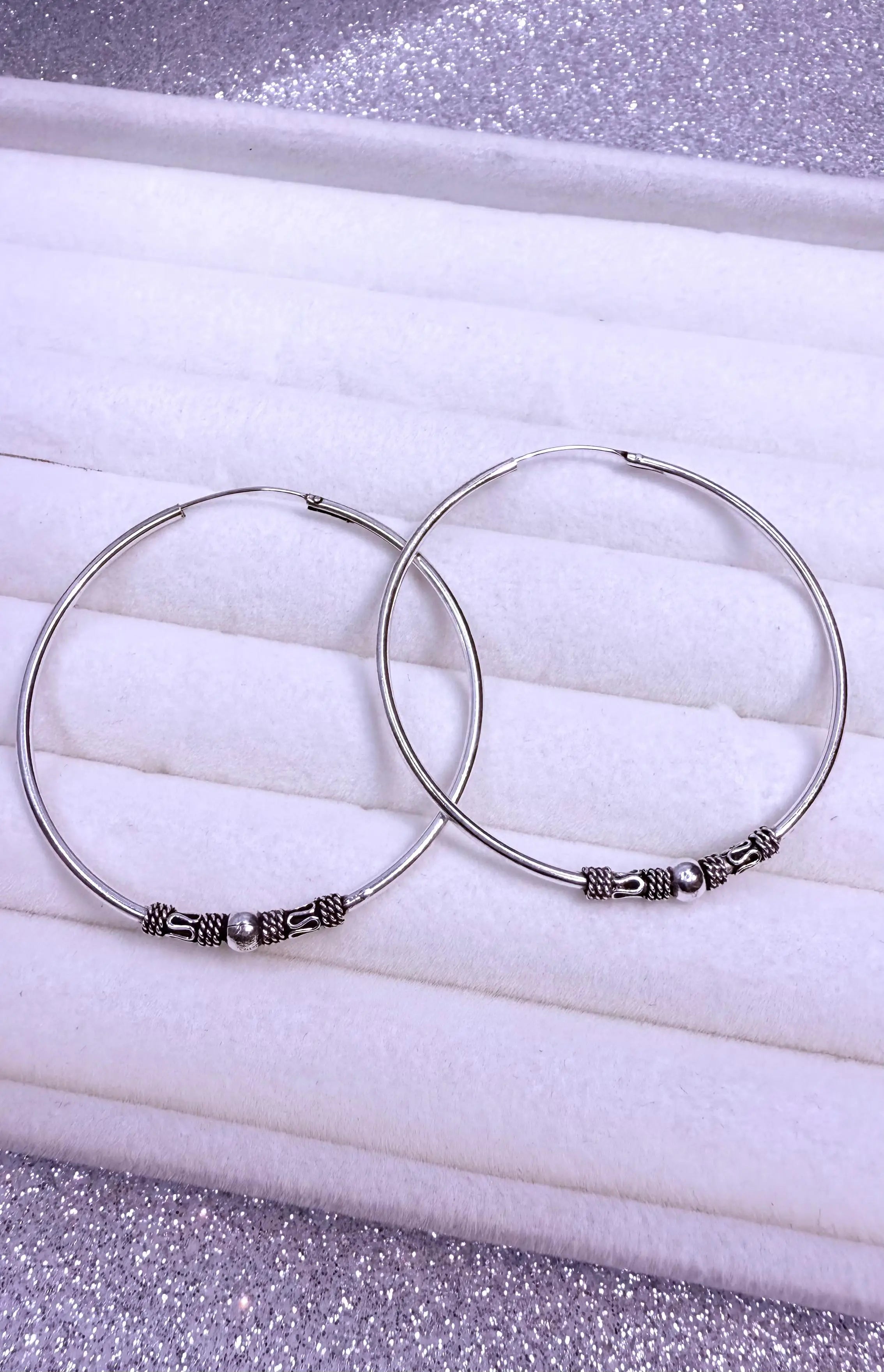 Aros dama argolla diseño Bali Plata fina ley 925