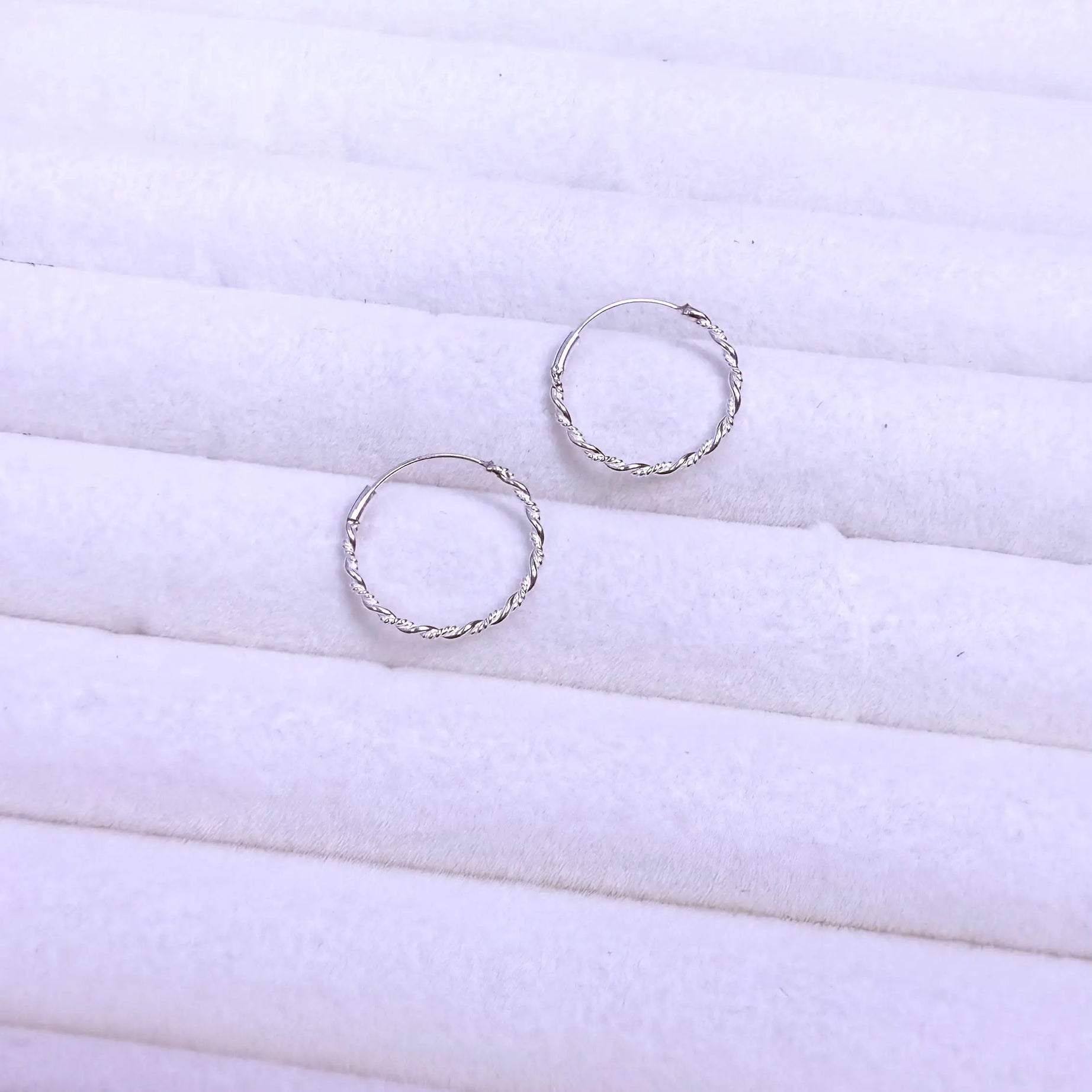 Aros dama argolla diseño tejido Plata fina ley 925