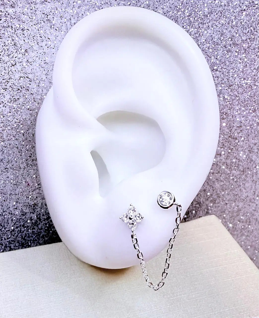 Aros doble Diseño Circón flor y punto de luz con cadenita  Plata 925