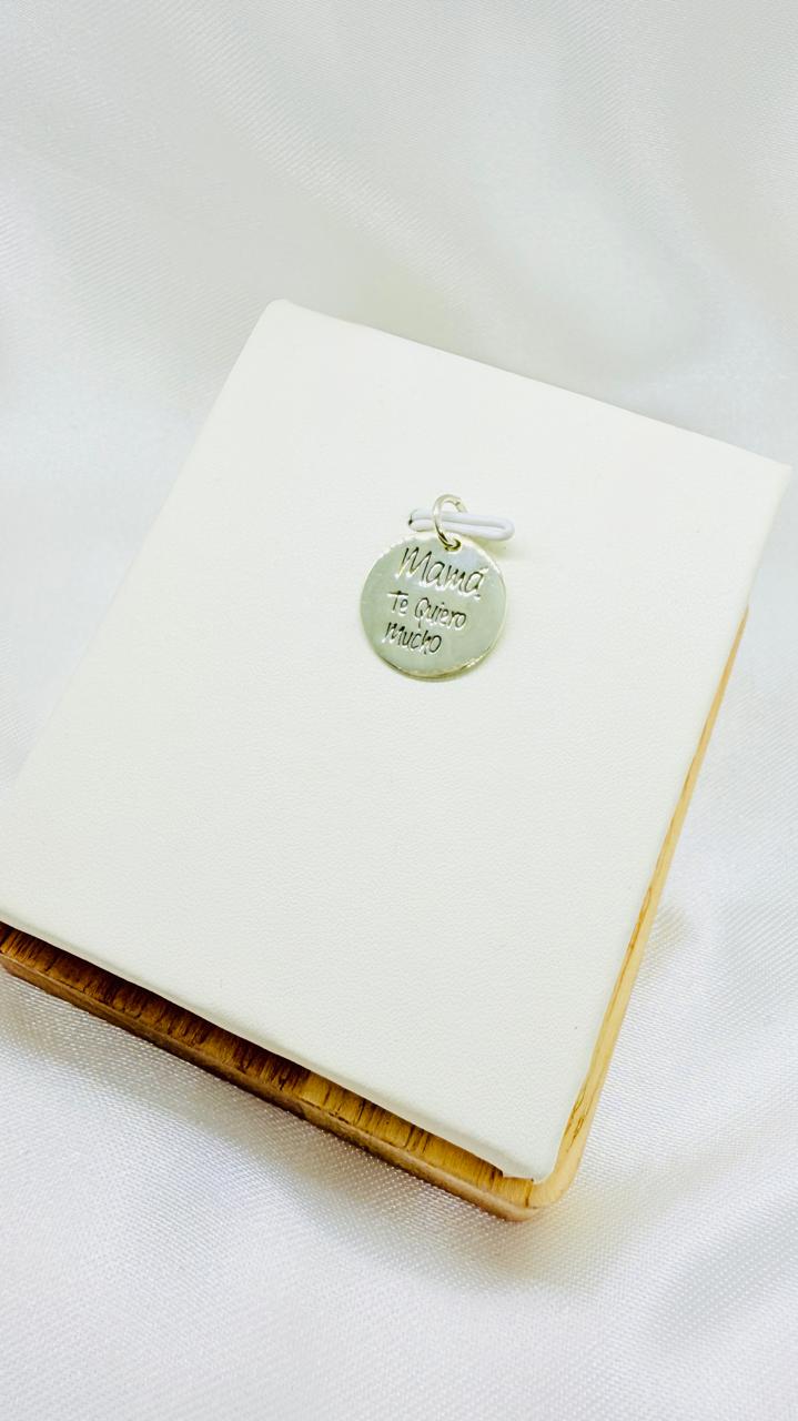 Colgante MAMÁ TE QUIERO MUCHO