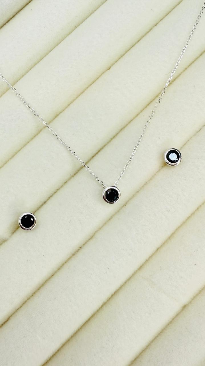 Conjunto Circón Redondo Negro