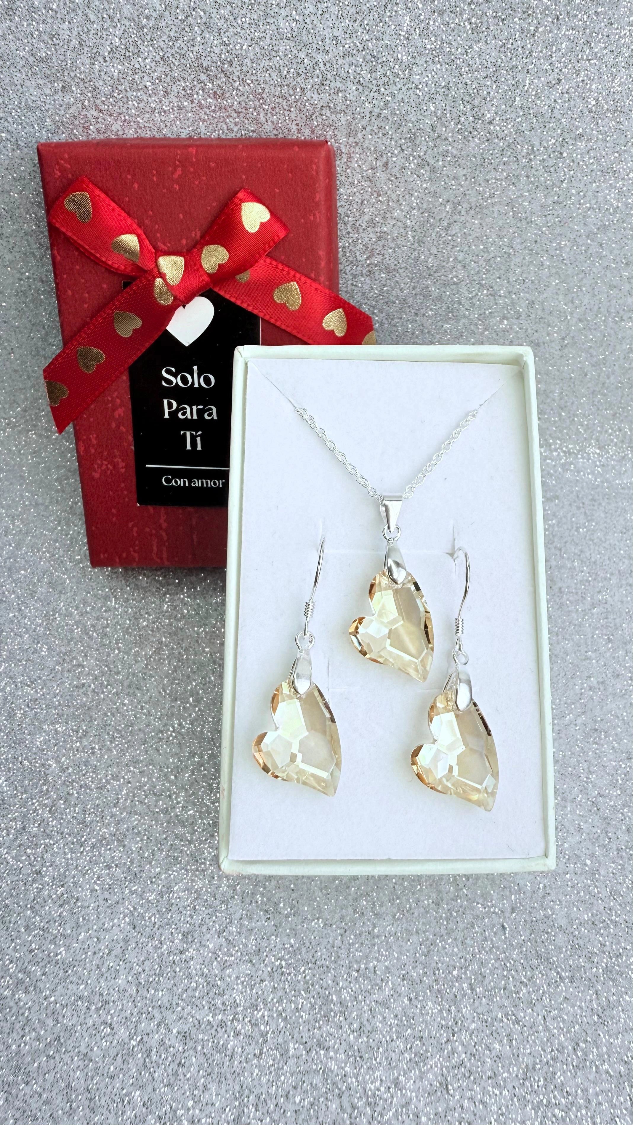 Conjunto Dama Diseño Corazón Cristal tornasol Plata fina ley 925