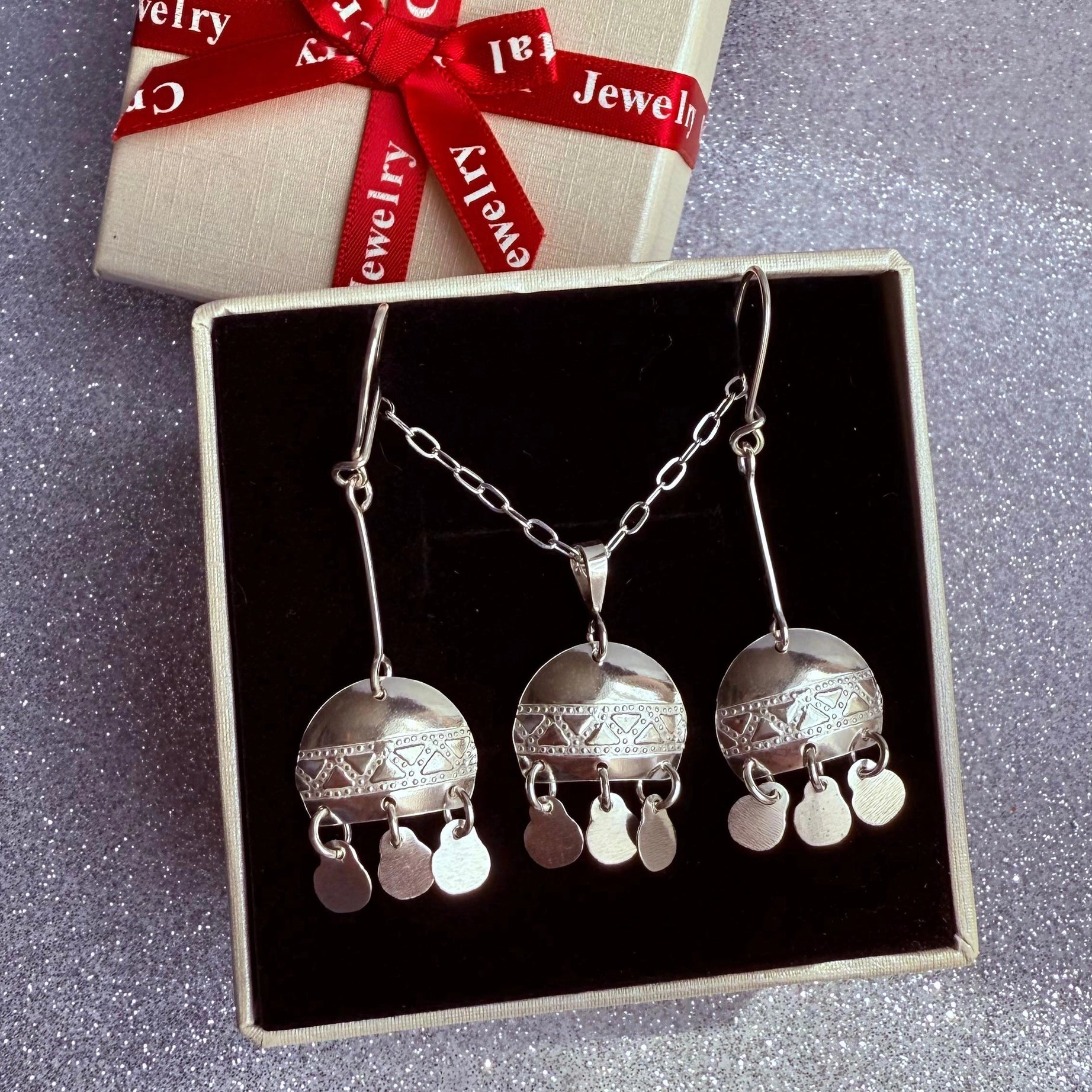 Conjunto Dama Diseño Diseño Mapuche Plata fina ley 925 y Plata 950