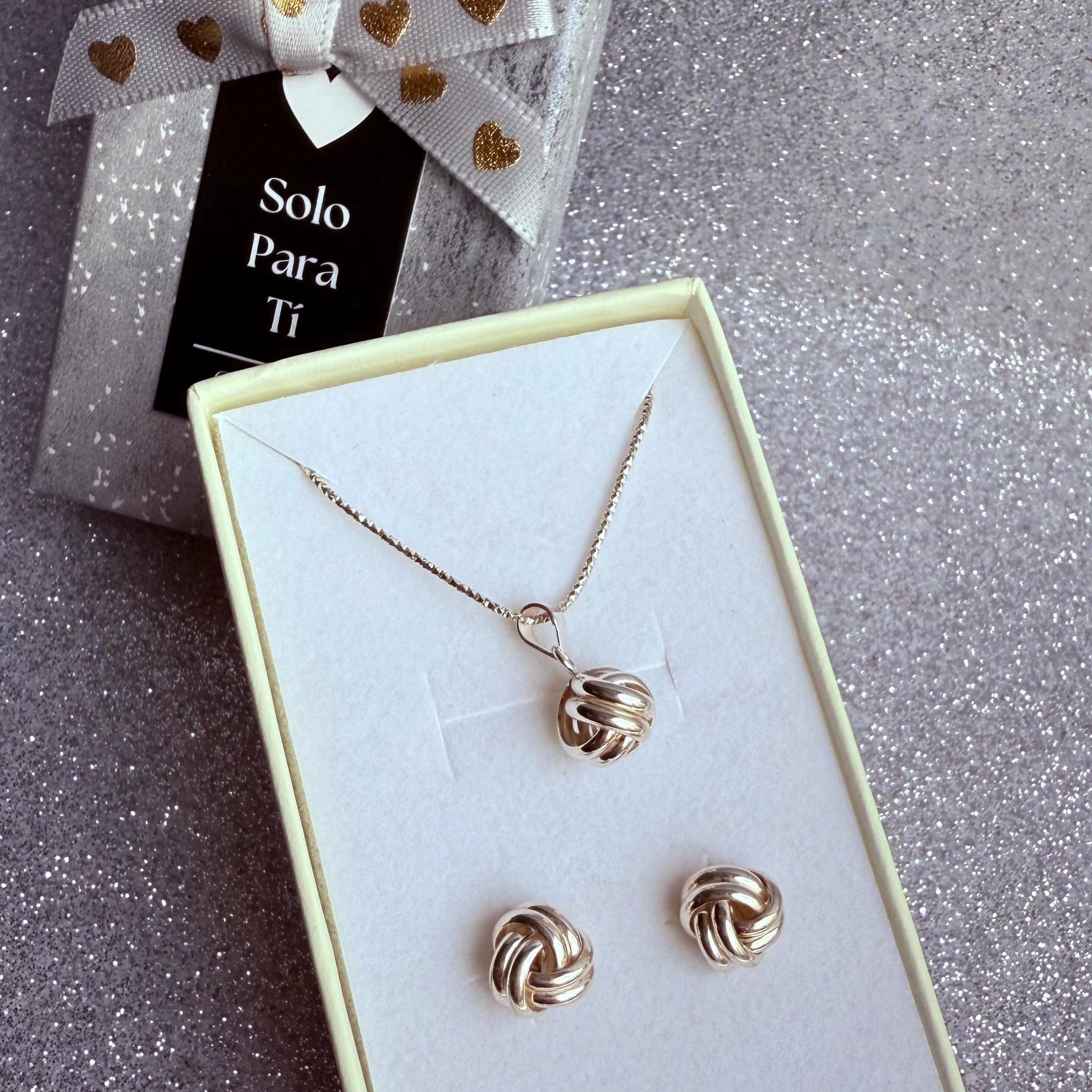 Conjunto Dama Diseño Nudos Plata fina ley 925