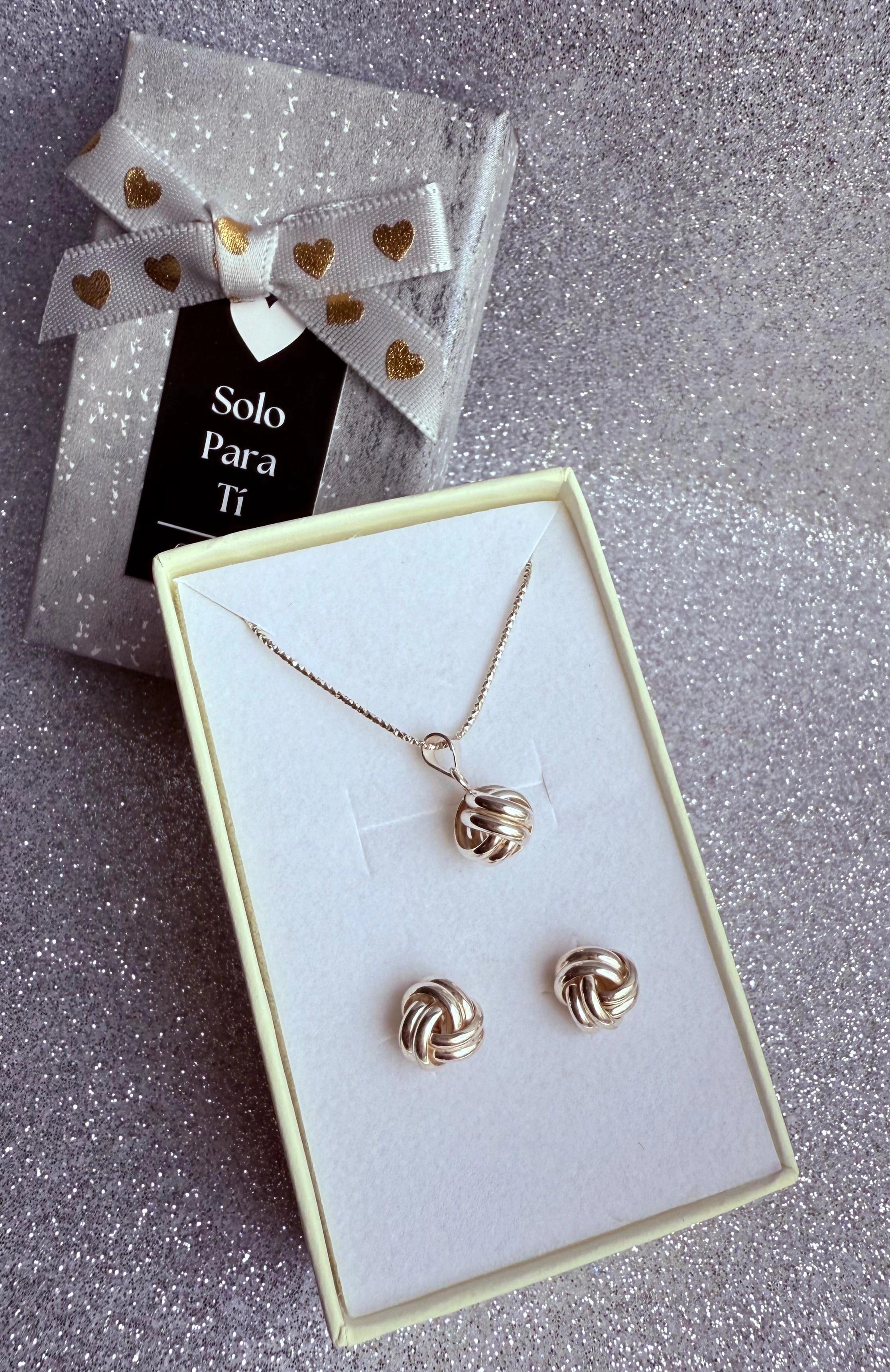 Conjunto Dama Diseño Nudos Plata fina ley 925