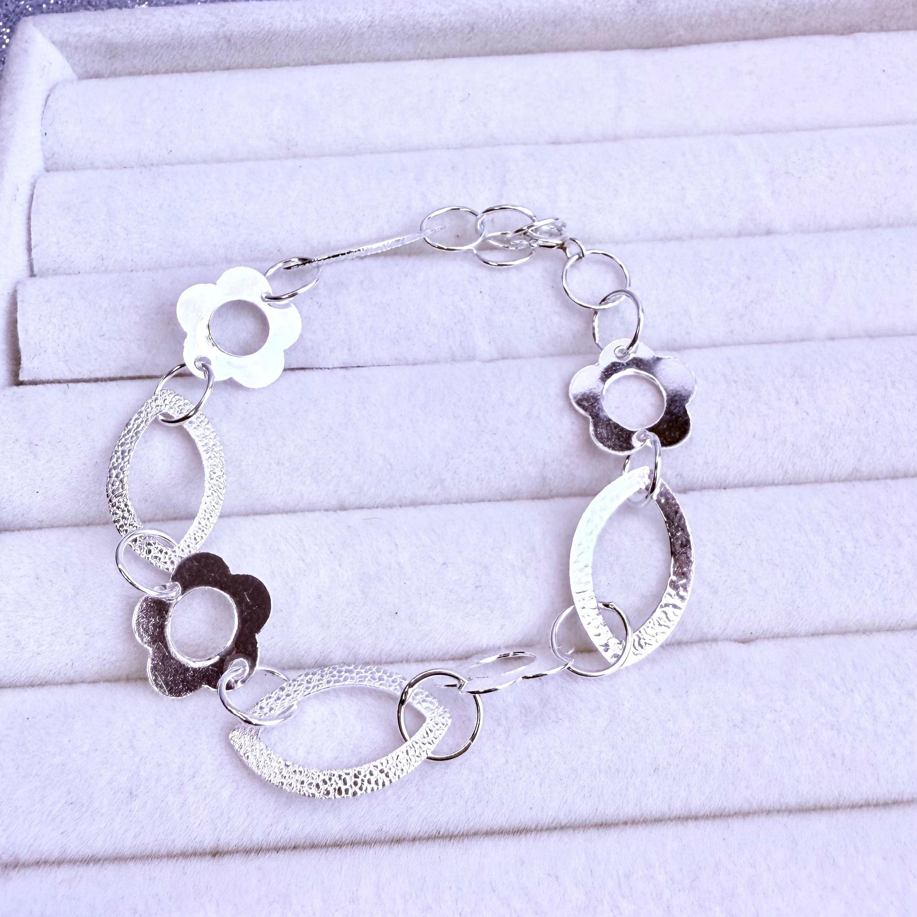 Pulsera Dama Diseño flor Plata fina ley 925