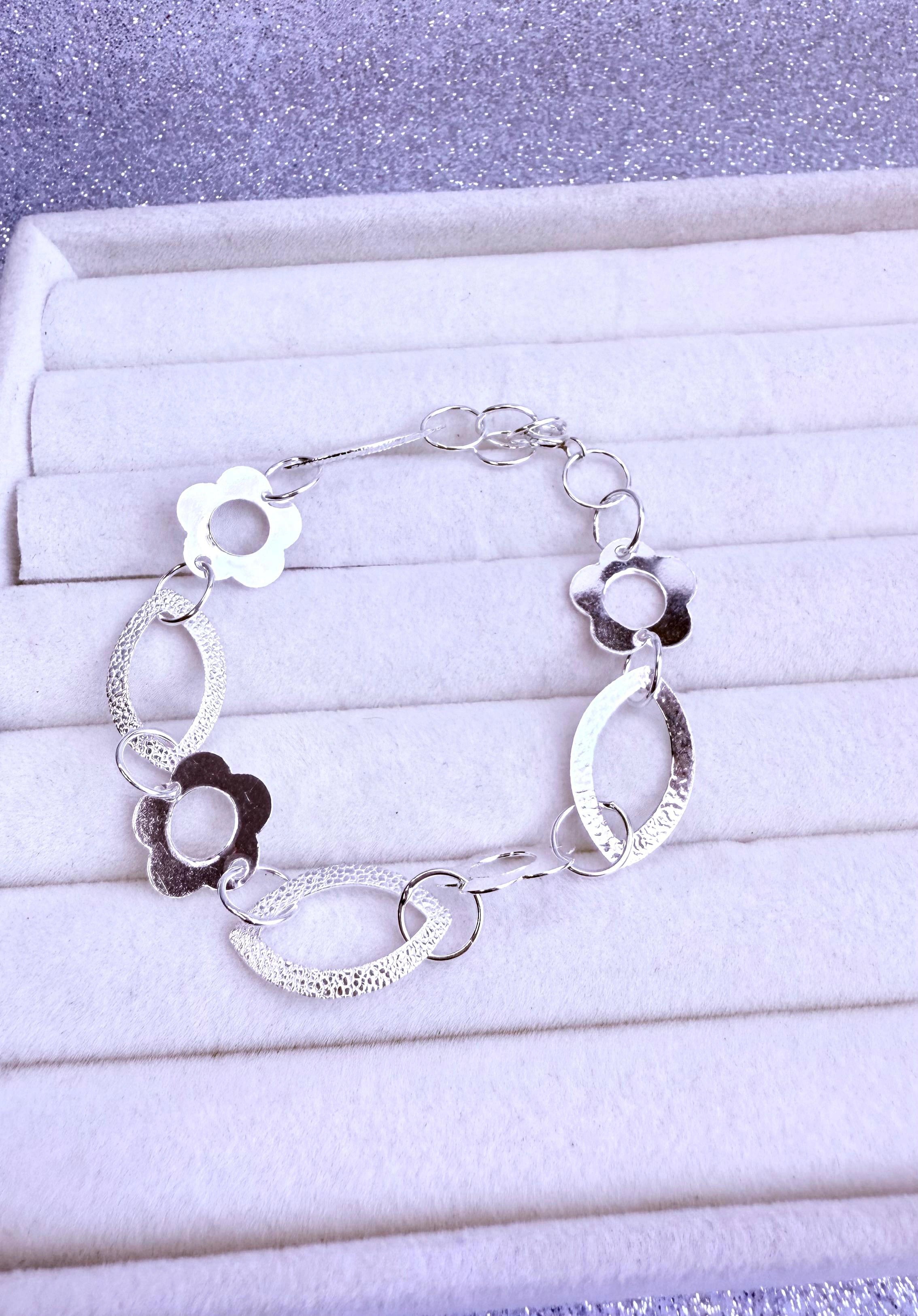 Pulsera Dama Diseño flor Plata fina ley 925