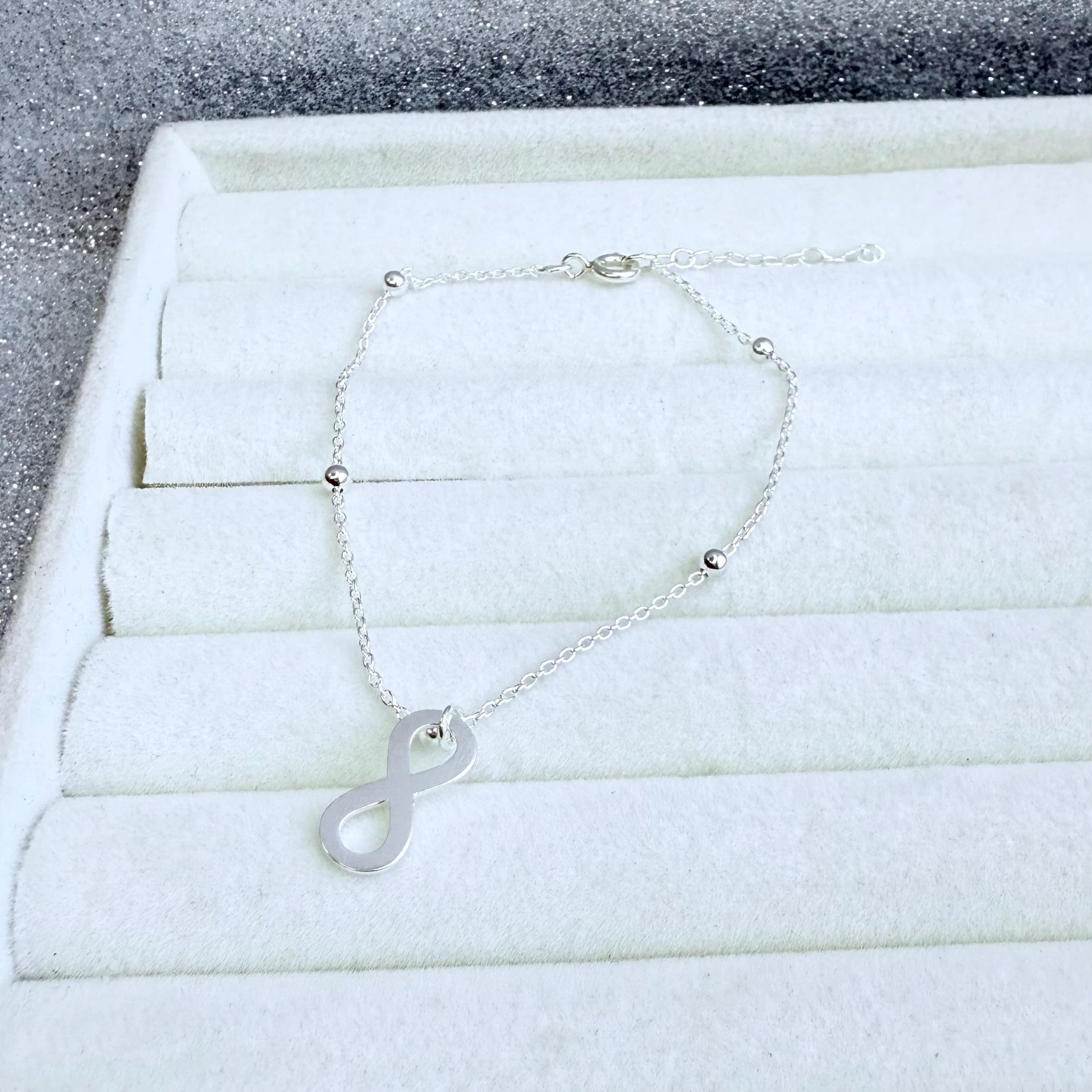 Pulsera Dama Diseño Infinito ,pelotitas Plata fina ley 925
