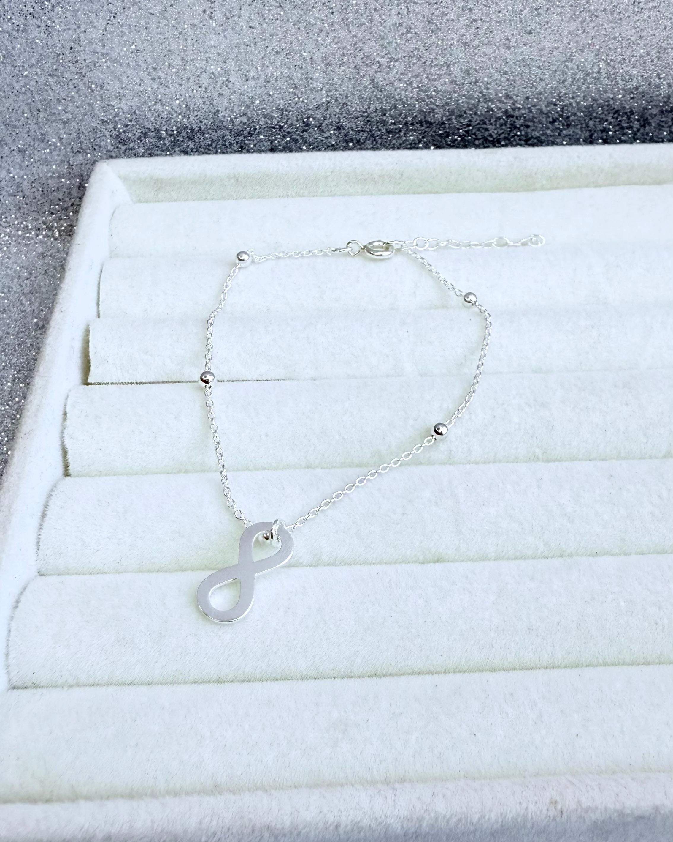 Pulsera Dama Diseño Infinito ,pelotitas Plata fina ley 925