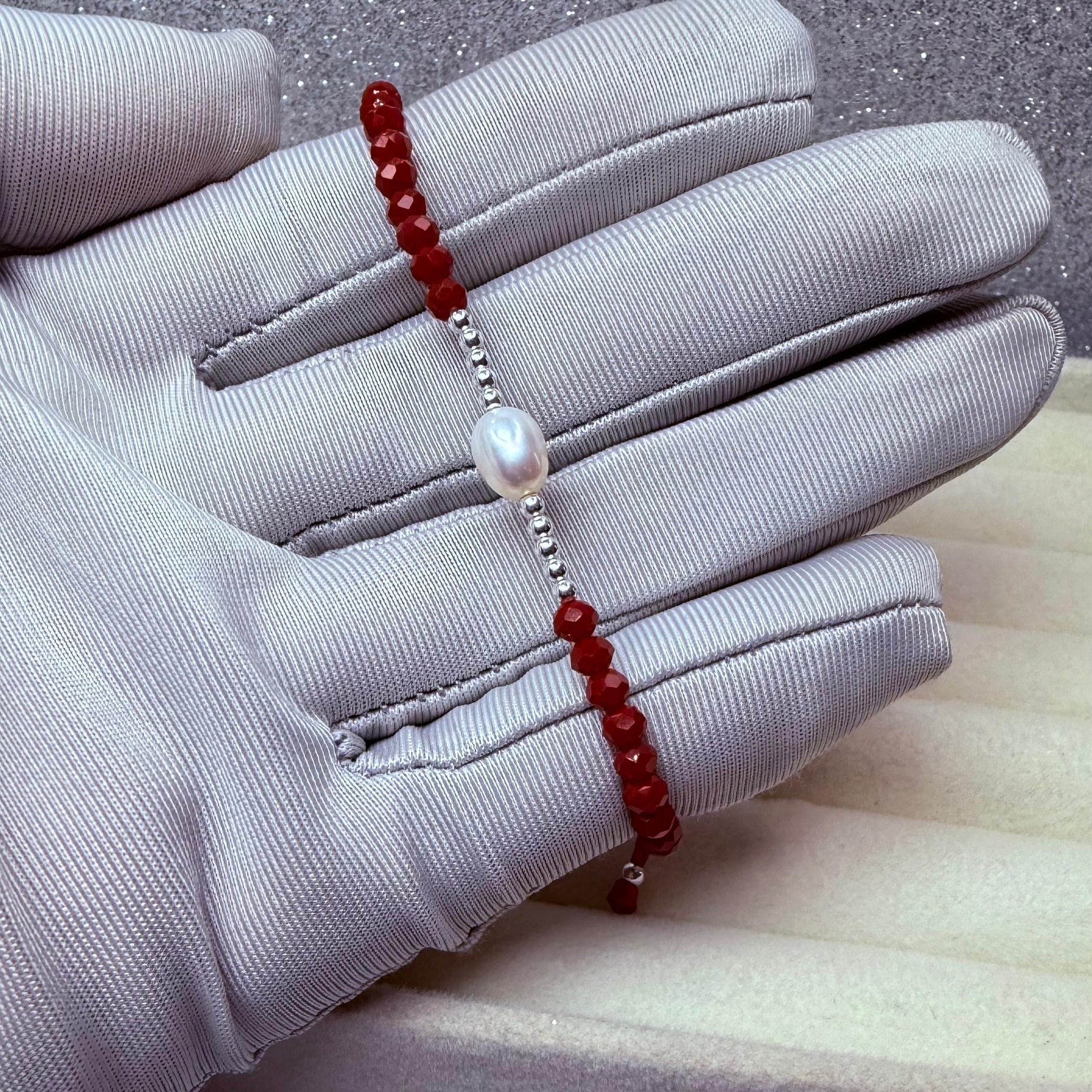 Pulsera Hilo Rojo Protección Cristales ,pelotitas y Perla de rio