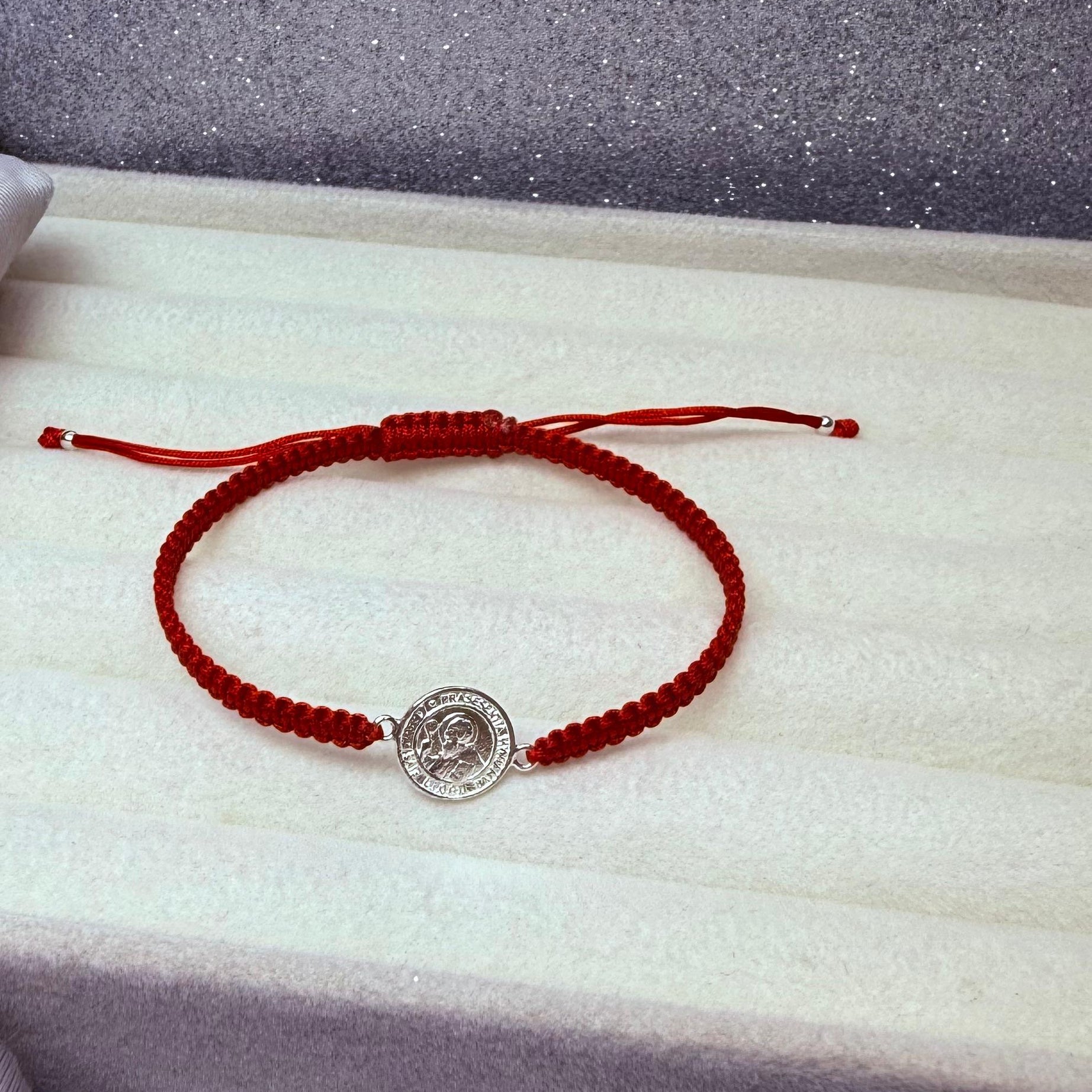 Pulsera Macramé Hilo Rojo Protección Dije San Benito Plata 925