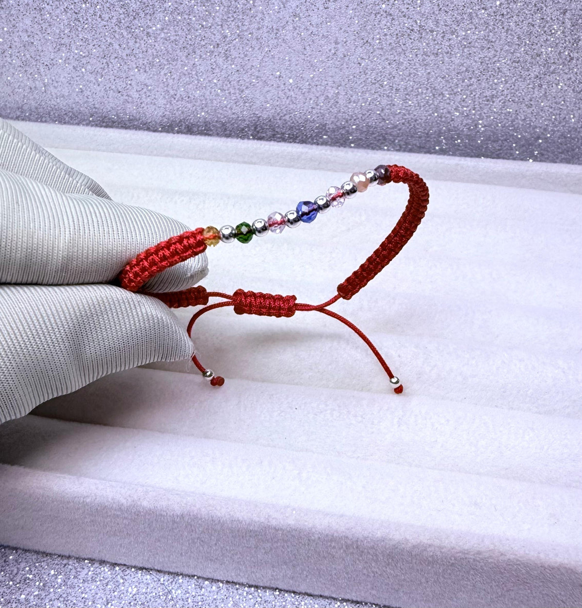 Pulsera Macramé Hilo Rojo Protección cristales colores Niño/a