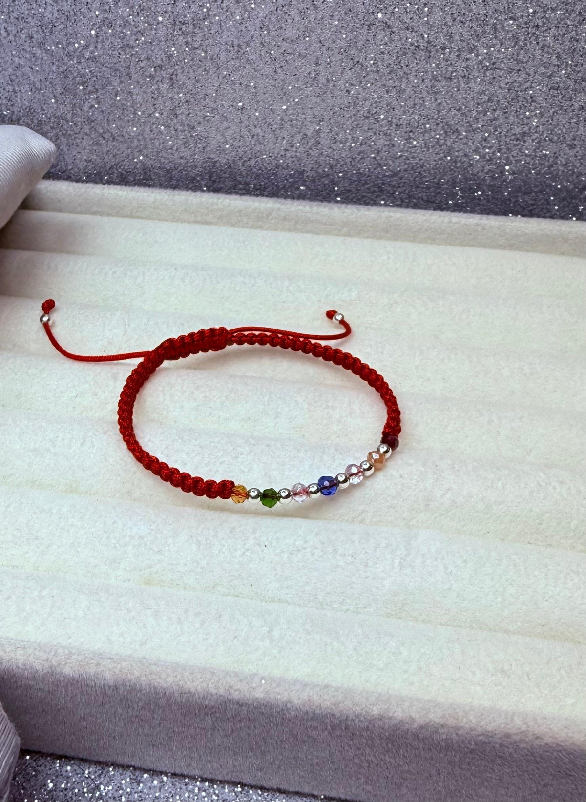 Pulsera Macramé Hilo Rojo Protección cristales colores Niño/a