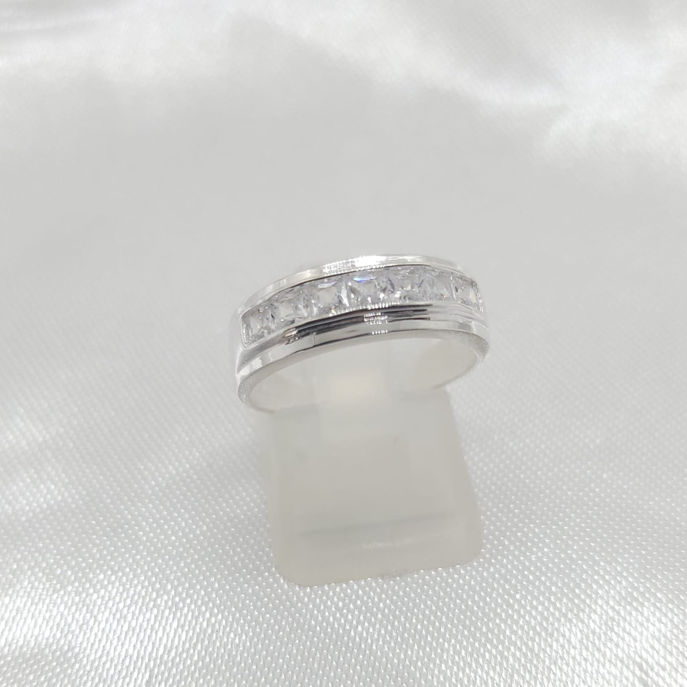 Anillo Dama Diseño Cintillo