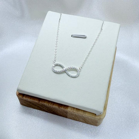 Collar Diseño Infinito